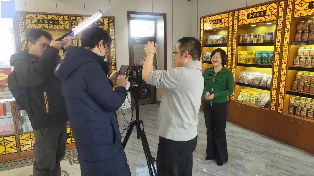 参考消息:管家婆一码一肖资料免费大全-农副产品展销暨美食活动掀起夜跑新热潮  第3张