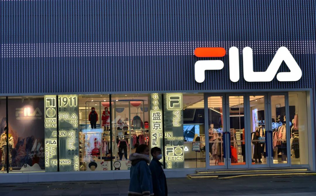 FILA“失速”，安踏的现金牛怎么了？  第2张